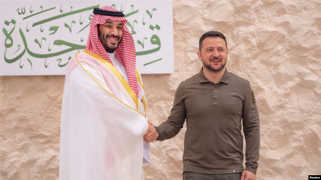 عکسی از دیدار پیشین محمدبن سلمان و ولودیمیر زلنسکی، رییس‌جمهوری اوکراین