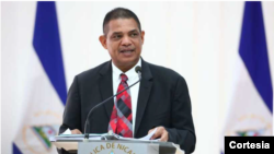 Iván Acosta, Ministro de Hacienda y Crédito Público, compañero Iván Acosta. Cortesía