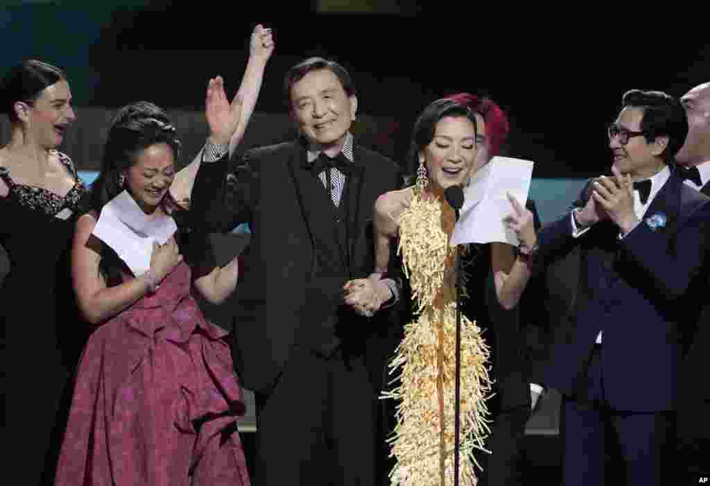 From left: Jenny Slate, Stephanie Hsu, James Hong, Michelle Yeoh, and Ke Huy Quan accept the award for outstanding performance by a cast in a motion picture for "Everything Everywhere All at Once" at the 29th annual Screen Actors Guild Awards, Feb. 26, 2023, at the Fairmont Century Plaza in Los Angeles. 