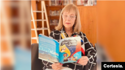 Elizabeth Chicco decidió crear el libro luego del nacimiento de sus nietos en Chile.