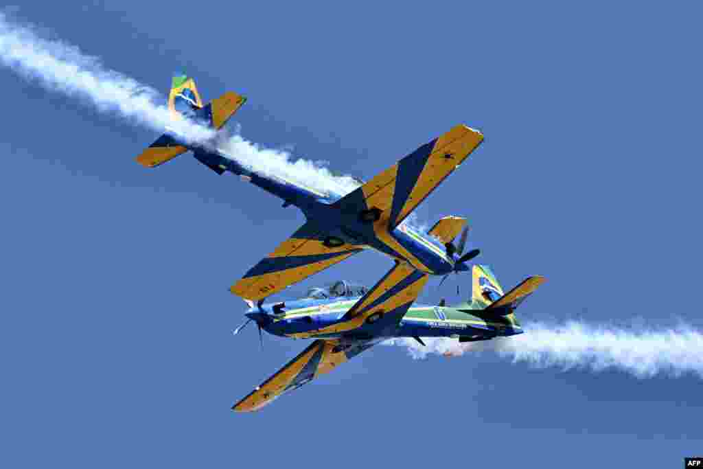 The Air Demonstration Squadron of the Brazilian Air Force, better known as the Smoke Squadron, performs during the Independence Day parade in Brasilia.
