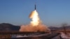 미 전문가들 “북한 ICBM, 미 전역 타격 가능…재진입·고체연료 역량에 주력”
