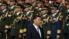 2023年9月30日中國國家主席習近平人民英雄紀念碑獻花，紀念烈士紀念日，身後是中國人民解放軍官兵