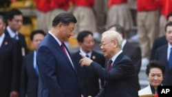Ông Nguyễn Phú Trọng tiếp ông Tập Cận Bình tại Hà Nội, 12 tháng 12, 2023. Ông Nguyễn Phú Trọng là người chủ trương phòng chống tham nhũng “không có vùng cấm, không có ngoại lệ, vì sự nghiệp chung bất kể đó là ai” nhưng đồng thời “đánh chuột đừng để vỡ bình”.