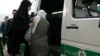 روایتی دیگر از «طرح نور» برای مقابله با مخالفان حجاب اجباری: ماموران با کلام هم «تجاوز» می‌کنند