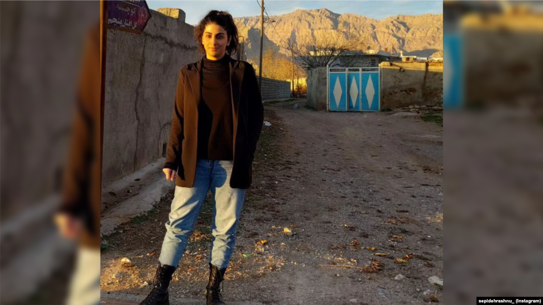 سپیده رشنو
