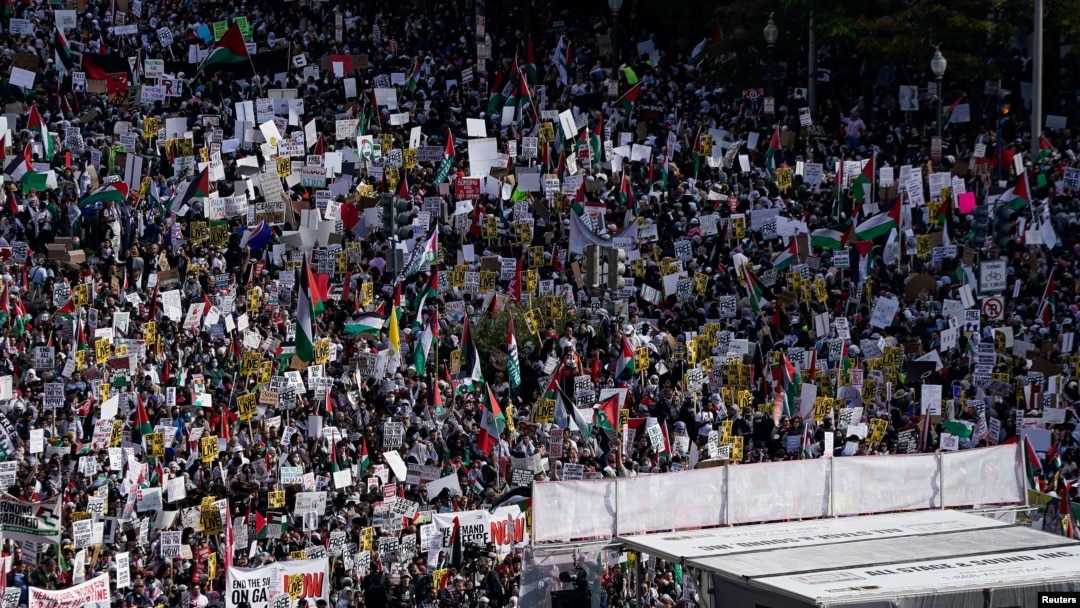 Demonstranti u Vašingtonu (Foto: REUTERS/Elizabeth Frantz)