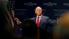 El exvicepresidente Mike Pence habla durante el desayuno "Política y huevos", el 17 de agosto de 2022, en Manchester, New Hampshire, EEUU.