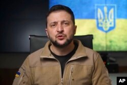 Rais Volodymyr Zelenskyy (Ukrainian Presidential Press Office via AP)