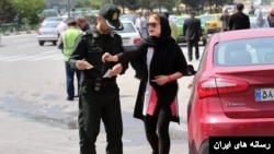 در ایران به دلیل رعایت نکردن حجاب اجباری در برخی اتومبیلها، مالکان آن از سوی نیروهای انتظامی پیامک تهدید دریافت میکنند