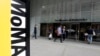 Artista de performance desnudo demanda a MoMA por agresión sexual
