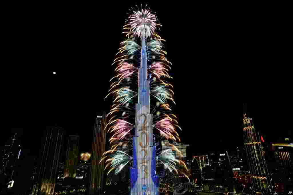 Fireworks explode at the Burj Khalifa, the world's tallest building, during the New Year's Eve celebration in Dubai, United Arab Emirates, Jan. 1, 2023.