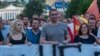 Мицкоски не даде прецизен одговор дали неговите пратеници ќе гласаат за уставните измени ако се поништи Договорот со Бугарија, а откако се произнесе дека нема ништо против Бугарите да влезат во уставот
