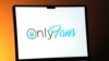 แฟ้มภาพ - โลโก้ OnlyFans บนหน้าจอคอมพิวเตอร์ในภาพที่มีผู้โพสต์เมื่อ 7 ธ.ค. 2566 หลังการจับกุมจนท.ตำรวจรายหนึ่งในเมืองแนชวิลล์ในข้อหาที่เกี่ยวข้องกับการร่วมทำคลิปออกแพลตฟอร์มนี้ขณะปฏิบัติหน้าที่อยู่ (AP)