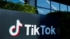 位於加州卡爾弗城TikTok辦公室外該公司的標誌。 (路透社，2024年3月13日)