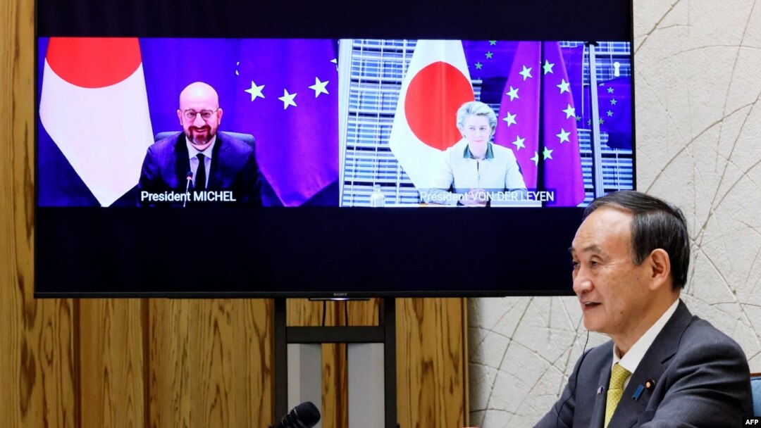 27일 스가 요시히데 일본 총리가 샤를 미셸 EU 정상회의 상임의장, 우르줄라 폰데어라이엔 EU 집행위원장과 화상회담을 했다.