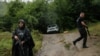 Blinken razgovarao odvojeno sa Vučićem i Kurtijem, kosovski policajci pušteni na slobodu