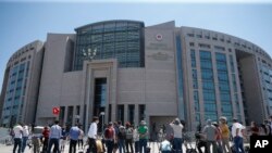 Arşîv: Dadgeha Tirkiyê ya Stenbolê