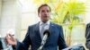 Dean Phillips anuncia postulación a candidatura presidencial demócrata
