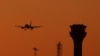 ARCHIVO - El regreso de 90 venezolanos en un avión de la línea Conviasa forma parte de una serie de seis vuelos del plan 'Retorno a la Patria', que se reactivó desde febrero pasado.