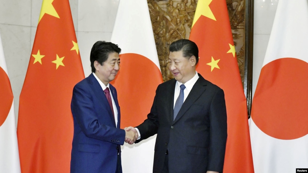 中國國家主席習近平在北京會晤到訪的日本首相安倍晉三。（2018年10月26日）