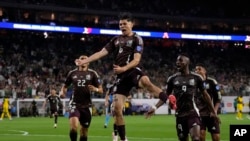 México ganó 1-0 contra Jamaica en la Copa América con gol de Gerardo Arteaga, pero sufrió la lesión del capitán Edson Álvarez.