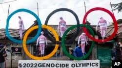 流亡藏人在印度達蘭薩拉街頭抗議北京舉行2022冬奧會。（2021年2月3日