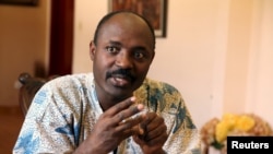 Rafael Marques em sua casa em Luanda, Angola, Maio 12, 2015. 