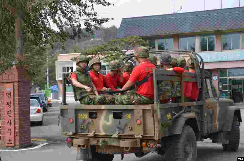 A truck loaded with South Korean marines on Yeonpyeong. (Photo: VOA / Steve Herman)