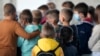 U Srbiji od kovida 59 preminulih, prosvetari kažu da škole jedva rade