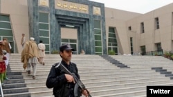 
د پېښور هايي کورټ نه جاري شوي يو امر تر مخه د سينیر سول جج جمشېد کنډي پر ضد د ناوړه عمل په لړ کې تحقيقات شوي وو
