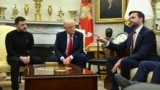 Президент США Дональд Трамп, президент Украины Владимир Зеленский и вице-президент Джей Ди Вэнс во время встречи в Овальном кабинете Белого дома. 28 февраля 2025 года.