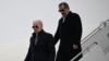 ARCHIVO - El presidente de Estados Unidos, Joe Biden, con su hijo Hunter Biden, llega a la Base de la Guardia Nacional Aérea de Hancock Field en Syracuse, Nueva York, el 4 de febrero de 2023.