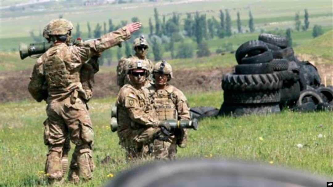 Arhiva - NATO snage na vojnoj vežbi.