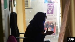 د صحت ماهره ډاکټر رفعت عزيز وايي د کورونا وبا نه علاوه د خانداني منصوبه بندۍ د طریقو په استعمال کې په پاکستان او په خاصه توګه په خېبر پښتونخوا او د صوبې په نوو ضلعو کې ګڼ شمېر مذهبي او معاشرتي خنډان هم شته