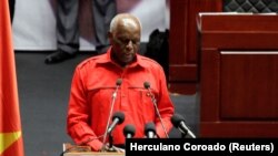 José Eduardo dos Santos, Presidente de Angola