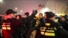 Policía de Ámsterdam: 5 hospitalizados y 62 detenidos tras ataques a hinchas de fútbol israelíes