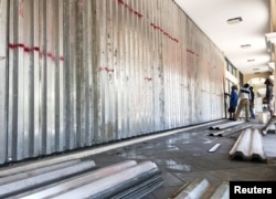 Comercios cerrados en Nassau, Bahamas, en preparación al paso del huracán Dorian. Agosto 31 de 2019.