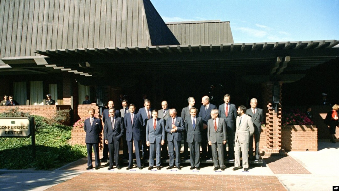 지난 1987년 11월 미국 캘리포니아주 몬터레이에서 나토 회원국 국방장관들이 참석한 '핵계획그룹(NPG)' 회의가 열렸다.