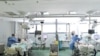 Pacientes de coronavirus en un hospital del pueblo italiano de Bergamo, epicentro del brote de COVID-19. 