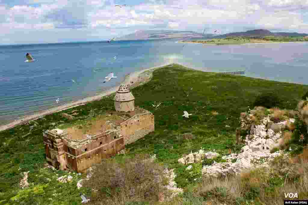 Çarpanak Island or Ktuts Island