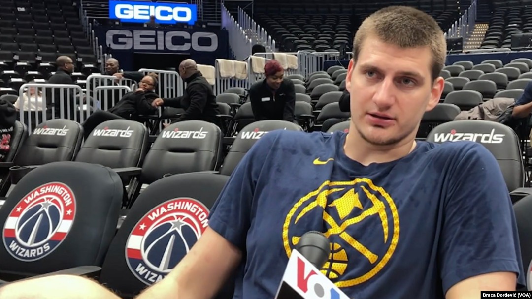 Nikola Jokić tokom razgovora za srpski servis Glasa Amerike, 4. januara 2020. (Foto: VOA) 
