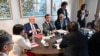 La vicepresidenta de Venezuela, Delcy Rodríguez, y el coordinador de la delegación de la Plataforma Unitaria de la oposición en México, Gerardo Blyde, se reunieron con el presidente de Francia y los mandatarios de Argentina, Brasil y Colombia, el 17 de julio de 2023 en Bruselas.