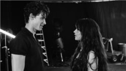 Top 10 Americano: Shawn Mendes e Camila Cabello fazem entrada triunfal