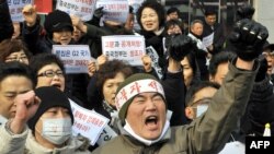 한국 서울의 중국대사관 앞에서 탈북자 강제북송 중단을 요구하는 시위가 열렸다.