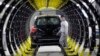 Arhiva - Fabrika Fijat automobili Srbija (AP Photo/Darko Vojinovic)