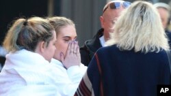 La ministra del interior británica, Amber Rudd, subrayó el particular barbarismo del ataque, “deliberadamente dirigido contra algunos de los más vulnerables —jóvenes y niños".