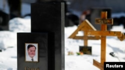 Tumba del abogado ruso Sergei Magnitsky en el cementerio de Preobrazhensky en Moscú, en una imagen del 22 de marzo de 2013.