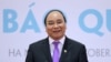 Thủ tướng Nguyễn Xuân Phúc phát biểu tại cuộc họp báo sau Hội nghị cấp cao (HNCC) hợp tác Campuchia - Lào - Myanmar - Việt Nam lần thứ tám (CLMV-8) và HNCC Chiến lược hợp tác kinh tế Ayeyawady-Chao Phraya-Mekong lần thứ bảy (ACMECS-7) tại Hà Nội, ngày 26/10/2016.