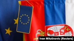 Zastave EU i Srbije